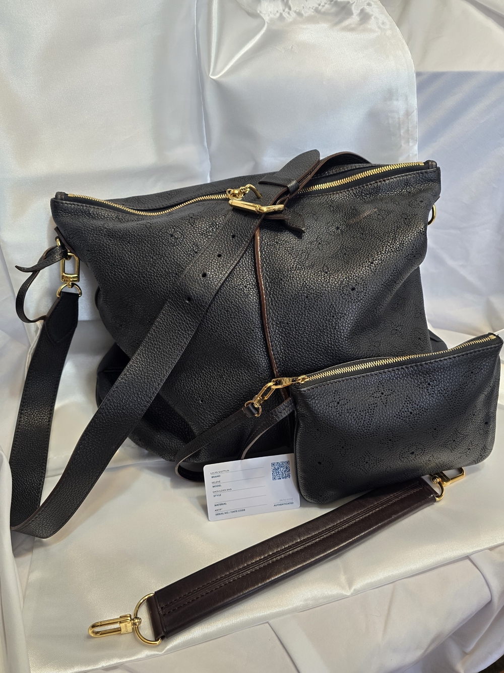 Authentic Louis Vuitton Mahina Selene MM Black Hobo Bag Set